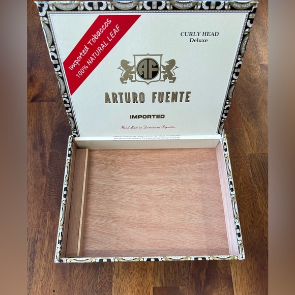 Empty Cigar Box Arturo Fuente - Picture 2 of 3